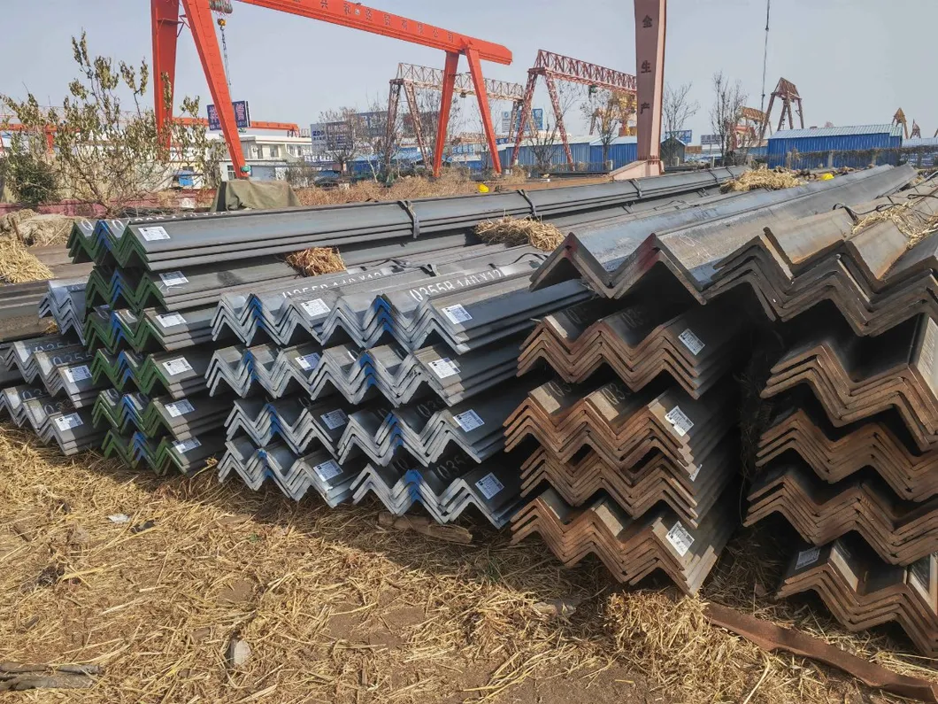 Factory Price Carbon Steel Q235 Ss400 A36 GB Angle Steel