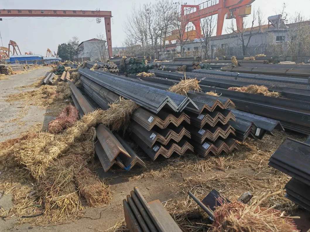 Factory Price Carbon Steel Q235 Ss400 A36 GB Angle Steel