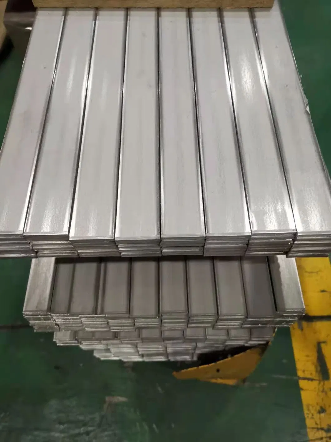Factory Selling Stainless Steel Flat Bar Grade 201 304 316L Stainless Steel with Low Price
